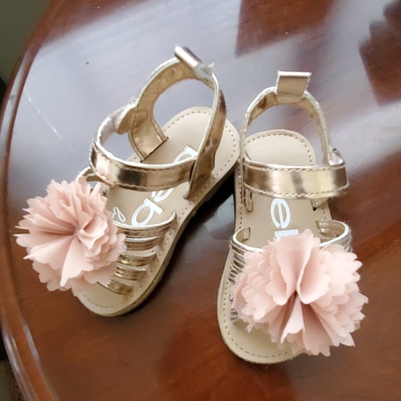 Baby items - Picture 2 of 2